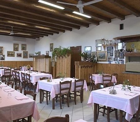 Agriturismo La Chioccia Campagna Lupia Kültér fotó